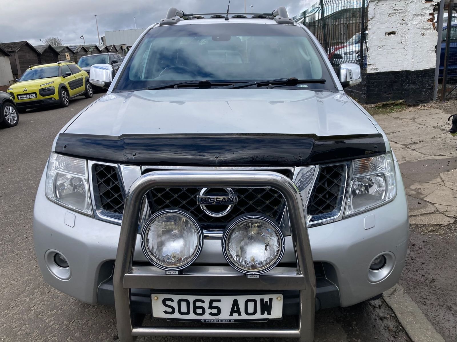 MotorSync | Nissan NAVARA 2.5L-DCI-TEKNA-4X4-SHR-DCB-5dr-Diesel-Manual-Euro-5-(188-bhp)