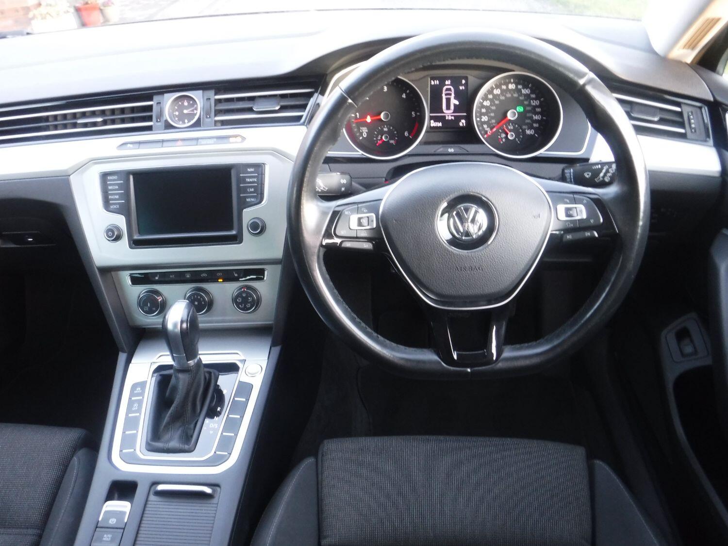 MotorSync | VOLKSWAGEN PASSAT 2.0 TDI BlueMotion Tech SE Business (2015)